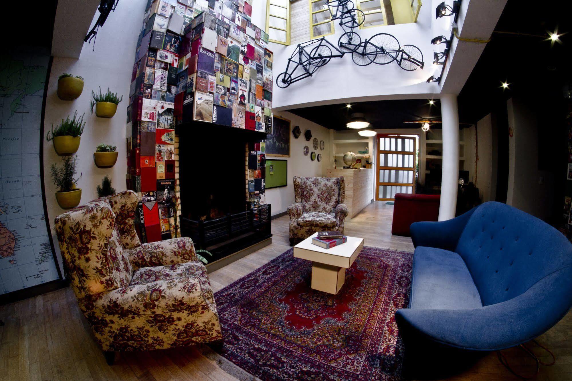 12:12 Hostels Bogota Exterior photo